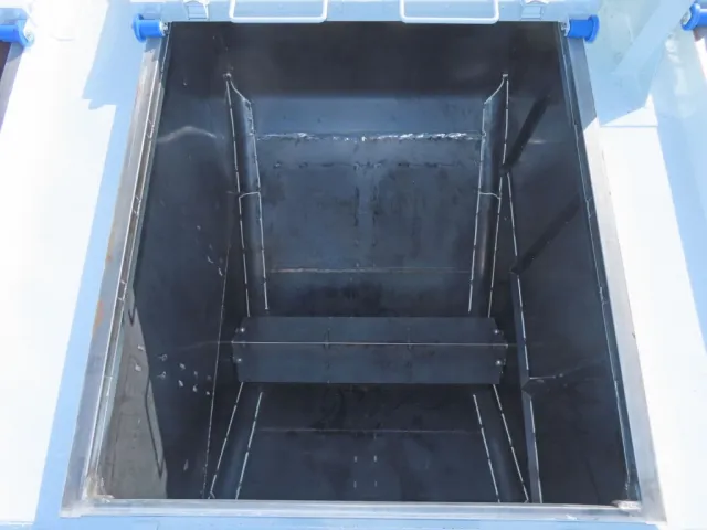 前方2室目です。|三菱 スーパーグレート 2PG-FV80VZの写真10