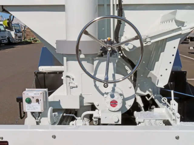 上物操作ハンドルです。|三菱 スーパーグレート 2PG-FV80VZの写真17