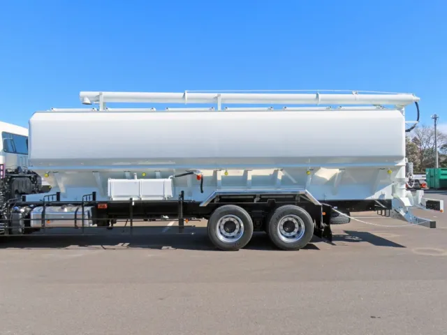 タンクの状態です。|三菱 スーパーグレート 2PG-FV80VZの写真19