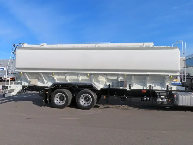 タンクの状態です。|三菱 スーパーグレート 2PG-FV80VZの写真20