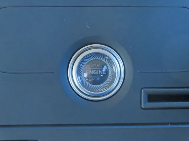 ｴﾝｼﾞﾝスタートスイッチです。|三菱 スーパーグレート 2PG-FV80VZの写真30