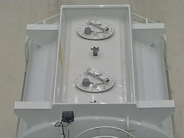 三菱 キャンター 2PG-FEB90(2WD)の写真8