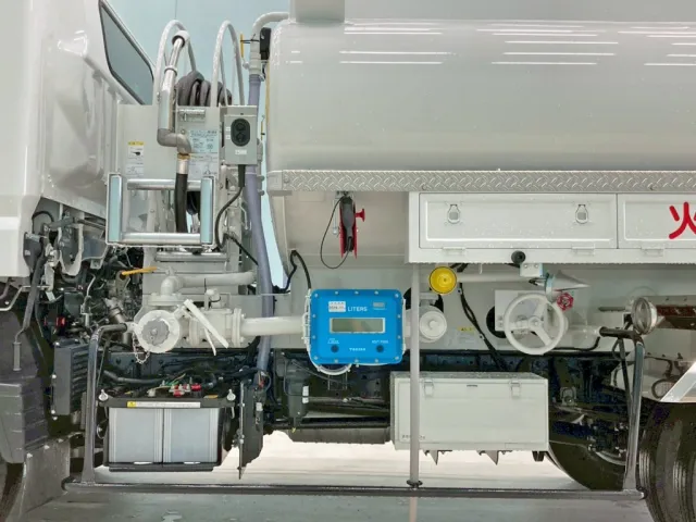 助手席側の配管周りの状態です。|三菱 キャンター 2PG-FEB90(2WD)の写真16