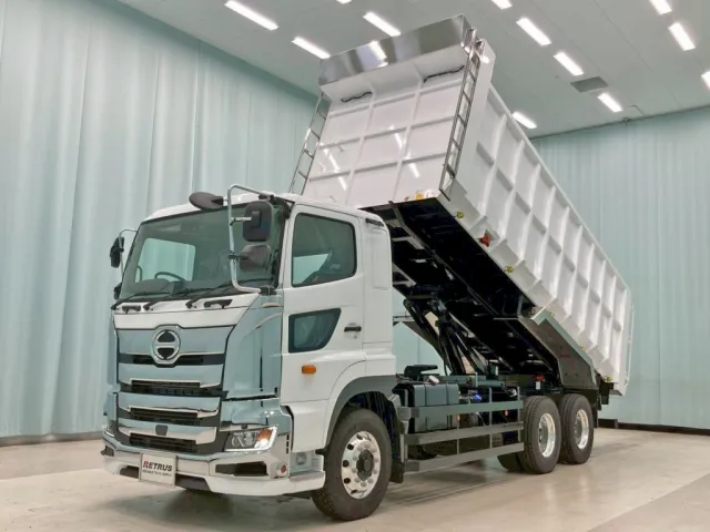 フロント周り、メッキパーツで飾っています。|日野 プロフィア 2DG-FS1AJEの写真1