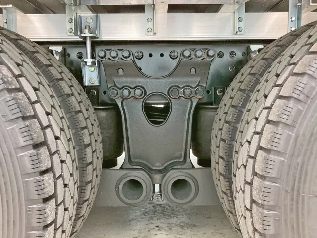 エアサスです。|日野 プロフィア 2DG-FW1AHCの写真5