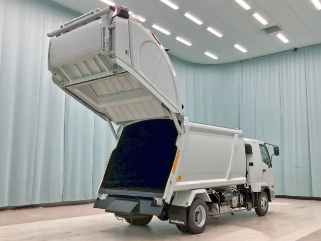 三菱 ファイター 2KG-FK62F(2WD)の写真4