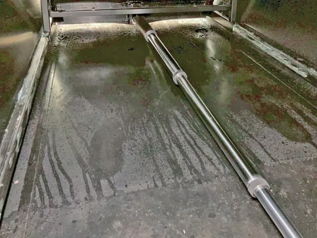 シリンダーの状態です。|三菱 ファイター 2KG-FK62F(2WD)の写真14