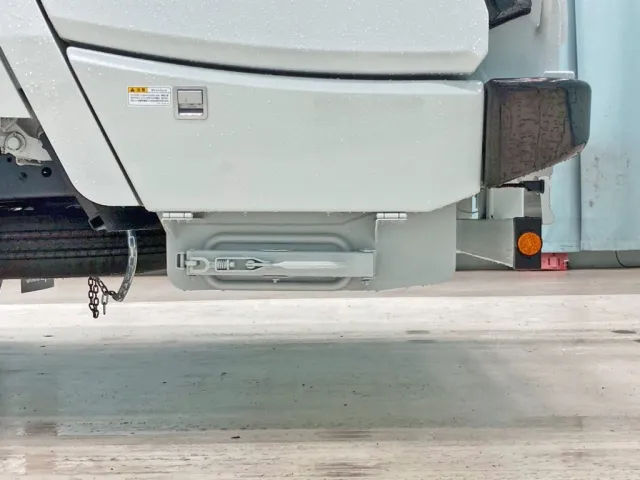 汚水タンクの排水口です。|三菱 ファイター 2KG-FK62F(2WD)の写真19