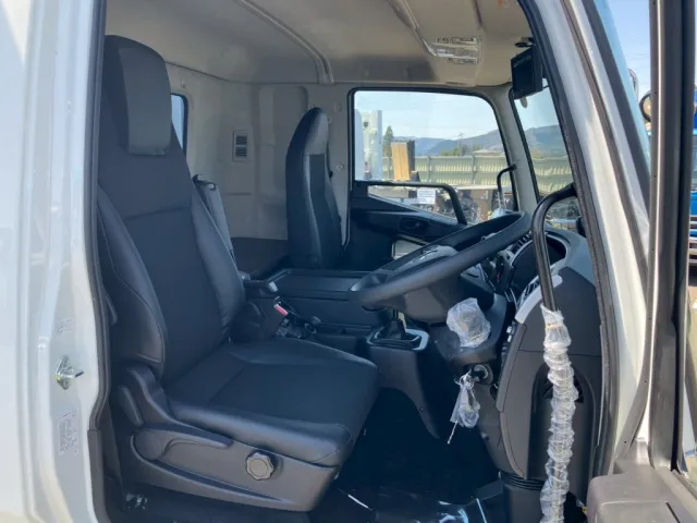 三菱 ファイター 2KG-FK65Fの写真7