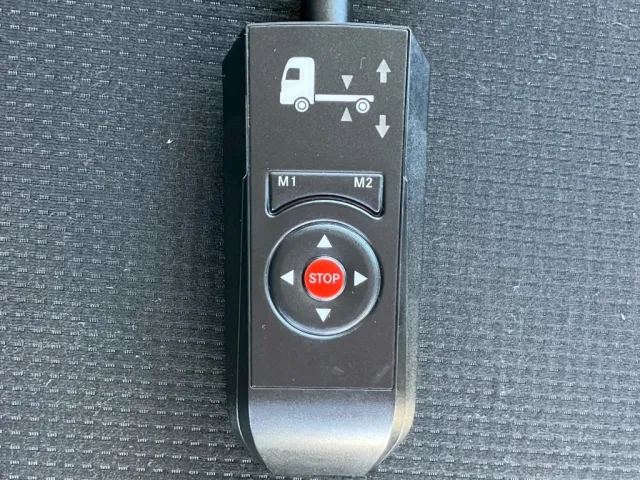 エアサスのコントローラーです。|三菱 ファイター 2KG-FK65Fの写真19