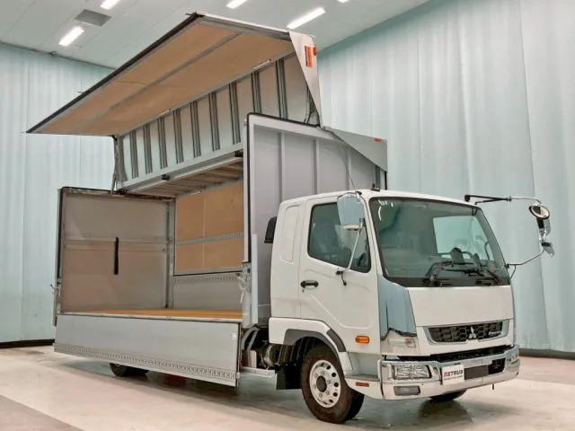 ホイールはアルミ製です。|三菱 ファイター 2KG-FK65Fの写真2