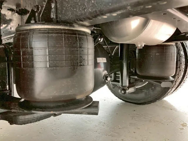 エアサスです。|三菱 ファイター 2KG-FK65Fの写真5