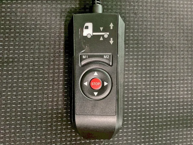 エアサスのコントローラーです。|三菱 ファイター 2KG-FK65Fの写真22