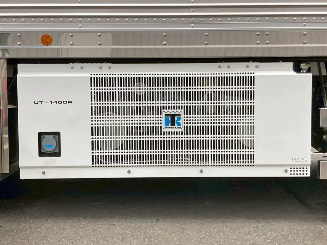 冷凍機はサブエンジン式です。|日野 プロフィア 2DG-FW1AHCの写真30