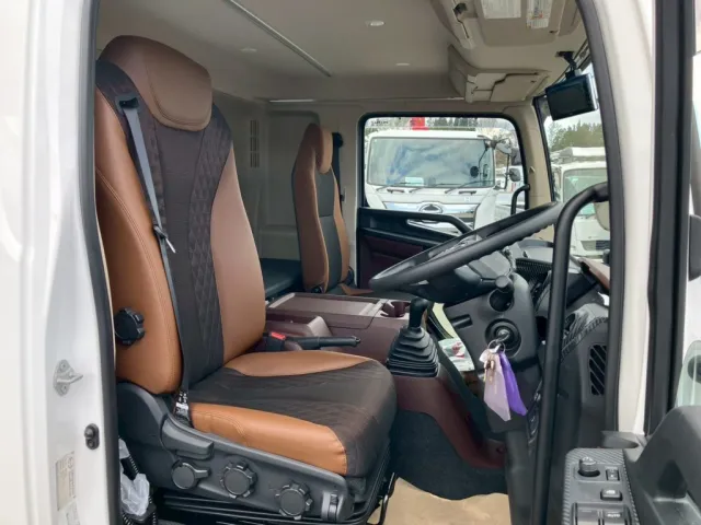 日野 レンジャー 2KG-FD2ABG(2WD)の写真7