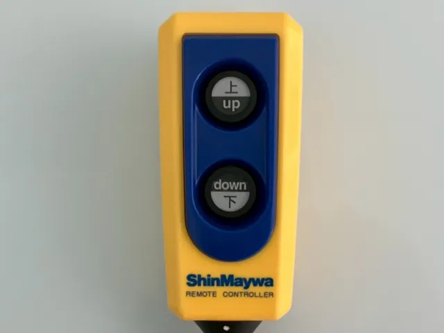 庫内にゲートのコントローラーがあります。|日野 レンジャー 2KG-FD2ABG(2WD)の写真30