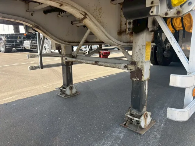 脚は電動式です。|トレクス  PFB34116改の写真27