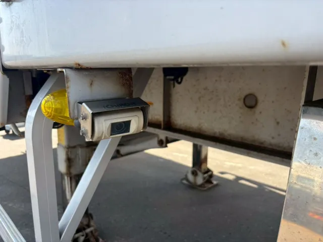 助手席側にカメラが付いています。|トレクス  PFB34116改の写真33