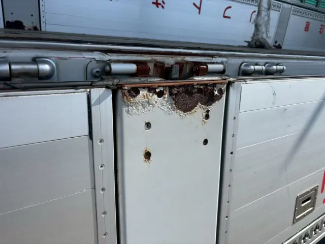 運転席側中柱下側錆有ります。|トレクス  PFB34116改の写真41