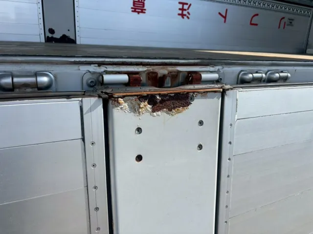 運転席側中柱下側錆有ります。|トレクス  PFB34116改の写真42