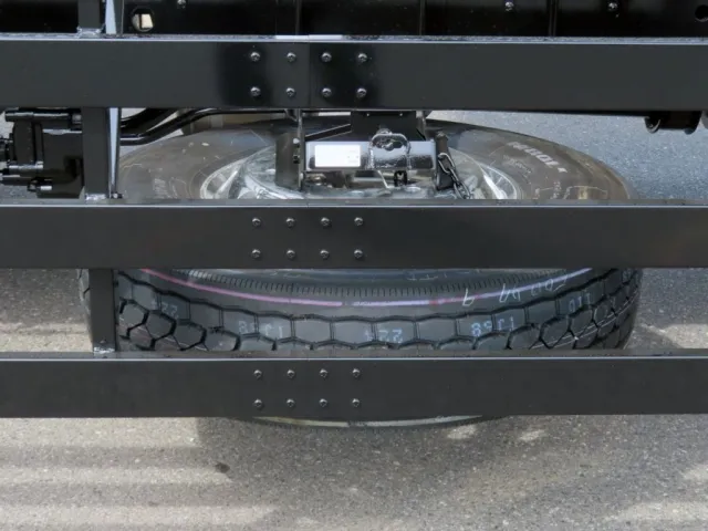 スペアタイヤ付きです。|三菱 スーパーグレート 2PG-FV80VZの写真16