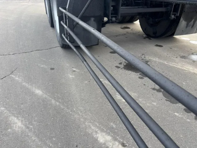 右側サイドバンパー曲がりあります。|東急  TF28H7B2の写真20