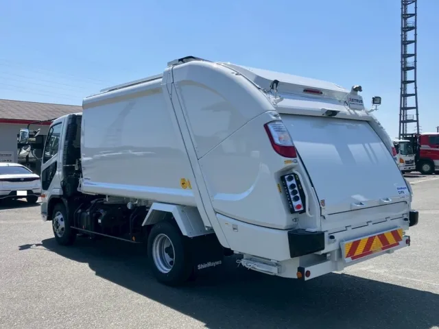 三菱 ファイター 2KG-FK72F(2WD)の写真3