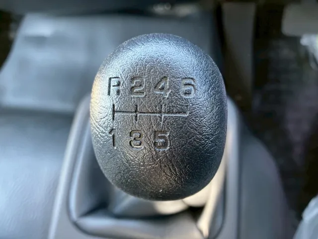 MT6速です。|三菱 ファイター 2KG-FK72F(2WD)の写真30