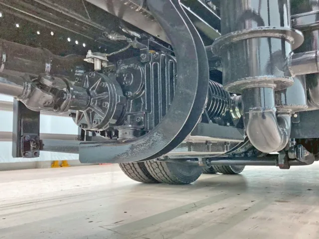 コンプレッサーです。|三菱 スーパーグレート 2PG-FV84GZの写真15