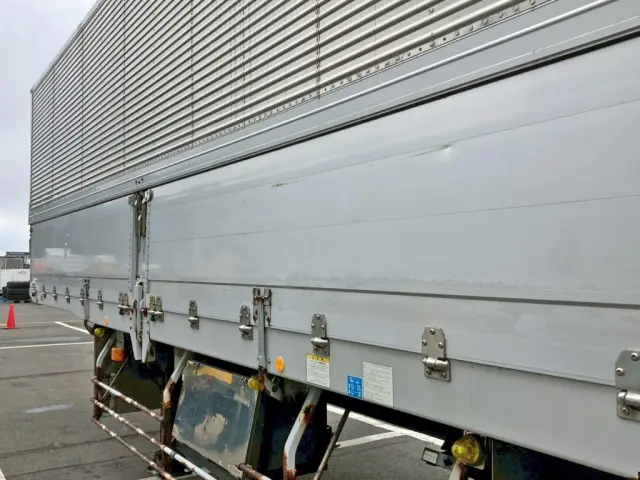 助手席側アオリ中央部にヘコミがあります。|トレクス トレクス PFB34116の写真35