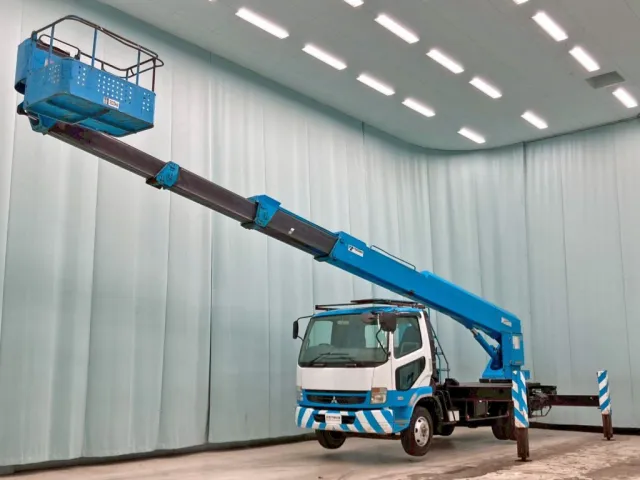 三菱 ファイター PA-FK71D(2WD)の写真1