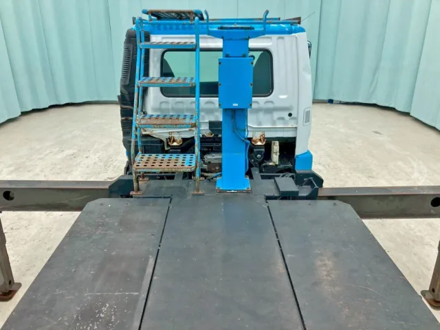 踊り場の状態です。|三菱 ファイター PA-FK71D(2WD)の写真21