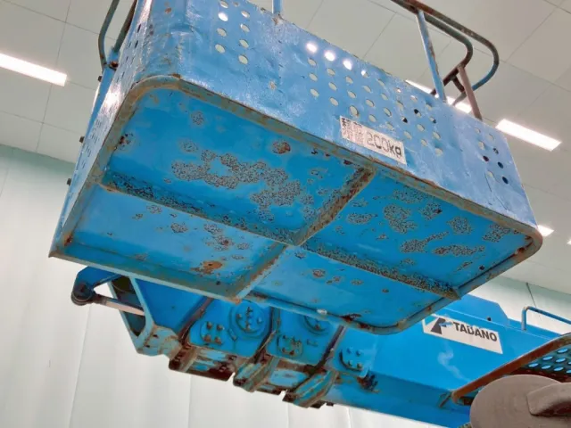 バケット下部にサビ 及び 骨組みに曲がりがあります。|三菱 ファイター PA-FK71D(2WD)の写真29