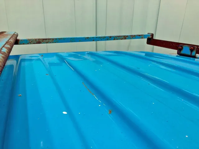 ルーフ中央部にキズ・ヘコミがあります。|三菱 ファイター PA-FK71D(2WD)の写真47