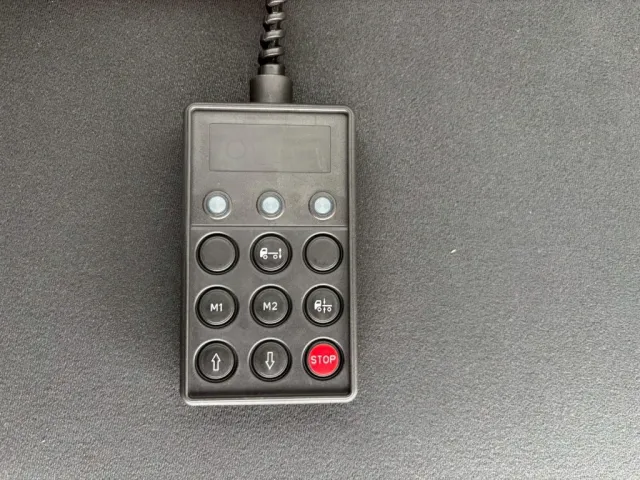 エアサスのコントローラーです。|日野 レンジャー 2KG-FD2ABG(2WD)の写真29