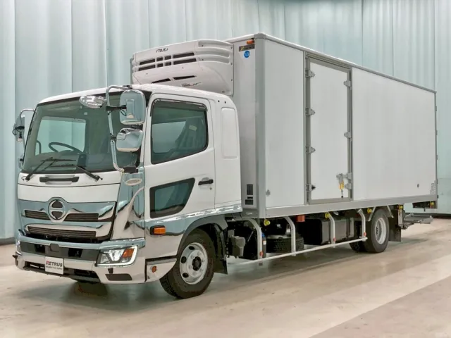 フロント周り、メッキパーツで飾っています。|日野 レンジャー 2KG-FD2ABG(2WD)の写真1