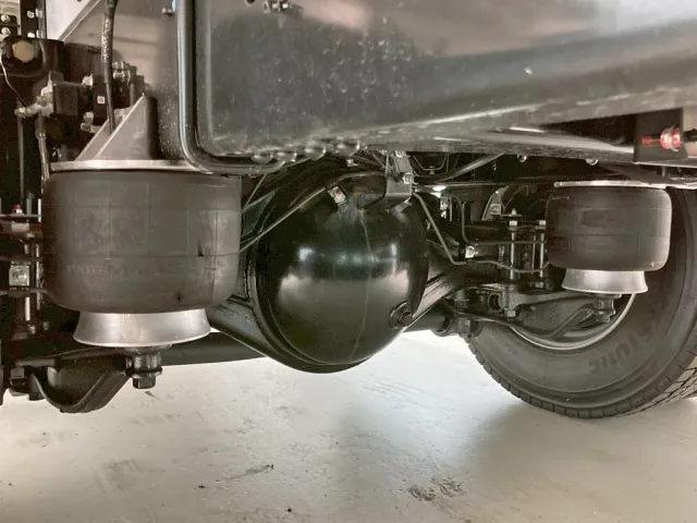 エアサスです。|日野 レンジャー 2KG-FD2ABG(2WD)の写真5