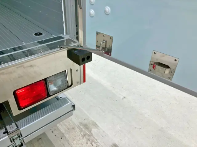 運転席側ストッパーの状態です。|日野 レンジャー 2KG-FD2ABG(2WD)の写真11