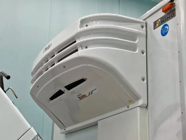 冷凍機です。(直冷式)|日野 レンジャー 2KG-FD2ABG(2WD)の写真15