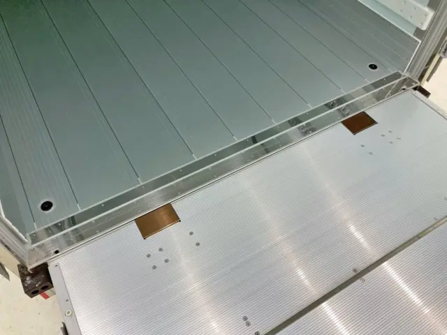 ゲートを上限まで上げた状態です。|日野 レンジャー 2KG-FD2ABG(2WD)の写真17