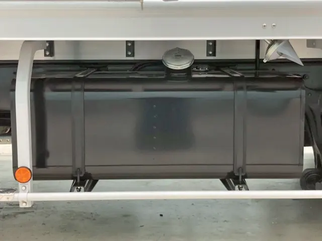 燃料タンクは200Lです。|日野 レンジャー 2KG-FD2ABG(2WD)の写真26