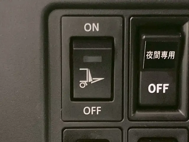 ゲートのメインスイッチです。|日野 レンジャー 2KG-FD2ABG(2WD)の写真31