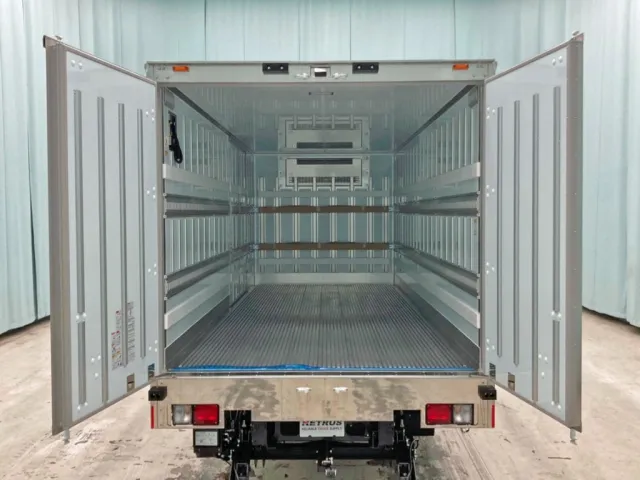 リヤドアは90度ストッパー付きです。|日野 レンジャー 2KG-FD2ABG(2WD)の写真9