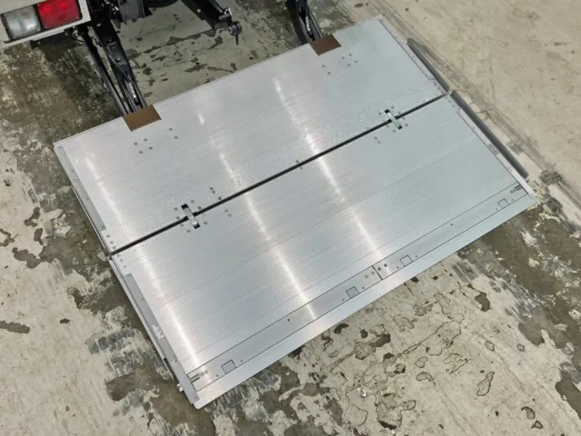 ゲートのステージの状態です。|日野 レンジャー 2KG-FD2ABG(2WD)の写真16