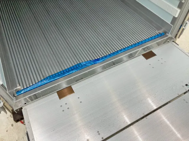 ゲートを上限まで上げた状態です。|日野 レンジャー 2KG-FD2ABG(2WD)の写真17