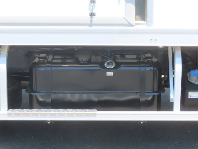 燃料タンクは200Lです。|三菱 ファイター 2KG-FK65F(2WD)の写真16