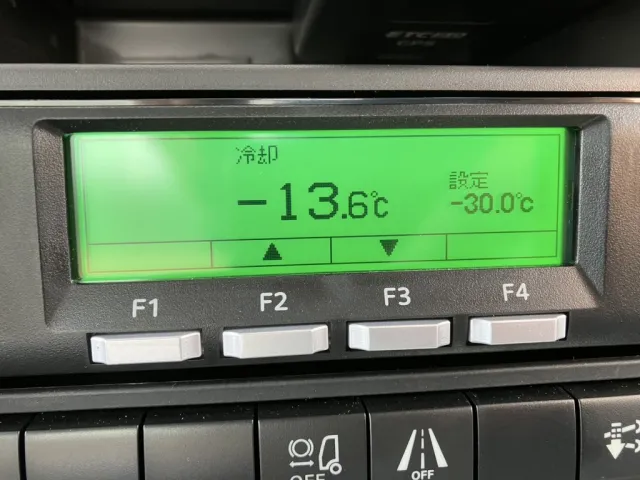 冷凍機は-30℃設定 22.5℃スタート 1.5Hで-13.6℃確認済みです。|三菱 ファイター 2KG-FK65F(2WD)の写真17