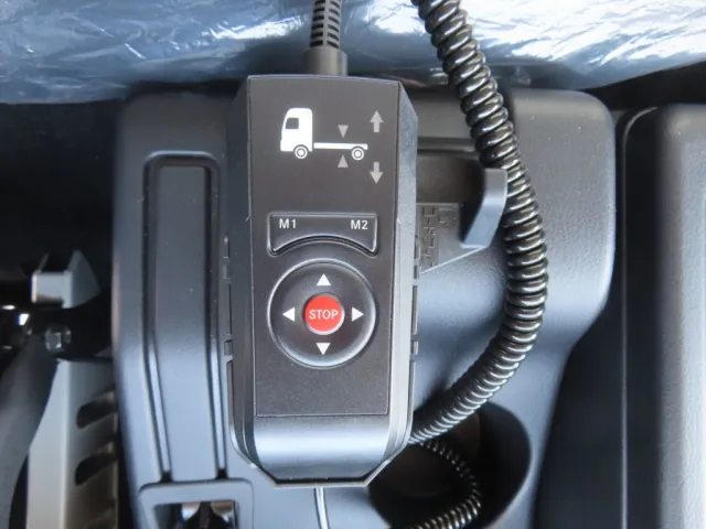 エアサスのコントローラーです。|三菱 ファイター 2KG-FK65F(2WD)の写真18