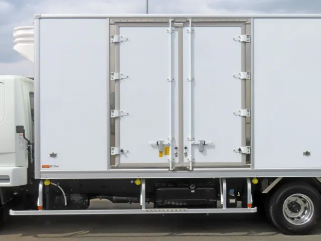 サイドドア付きです。|三菱 ファイター 2KG-FK65F(2WD)の写真8