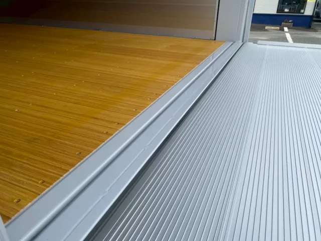 床面とゲートクリアランス|三菱 ファイター 2KG-FK65F(2WD)の写真11